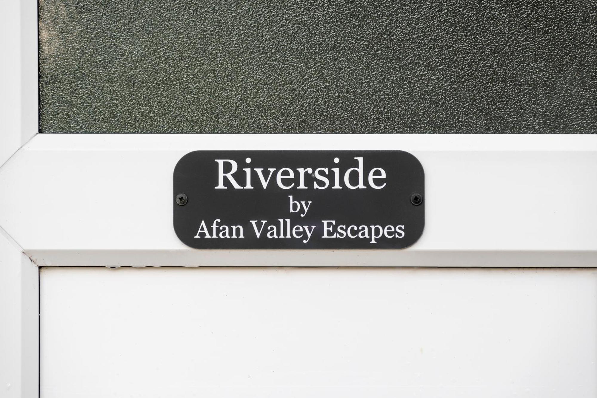 Riverside Great House In The Afan Forest Bike Park By Staystaycations Glyncorrwg Zewnętrze zdjęcie
